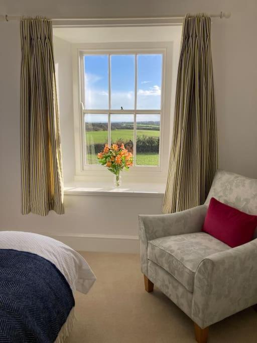 Lower Trewern Farm- Ensuite Bedroomペンザンス エクステリア 写真