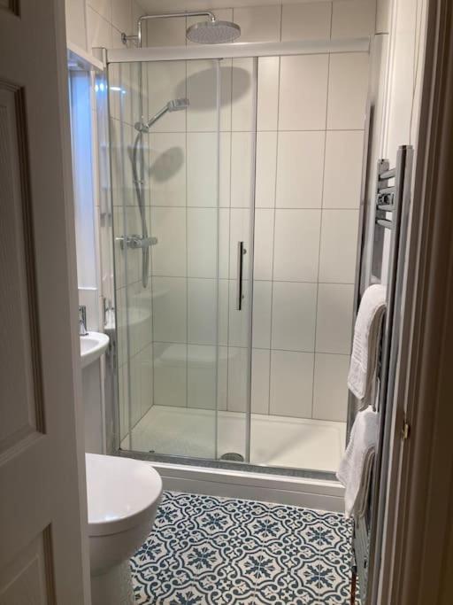 Lower Trewern Farm- Ensuite Bedroomペンザンス エクステリア 写真